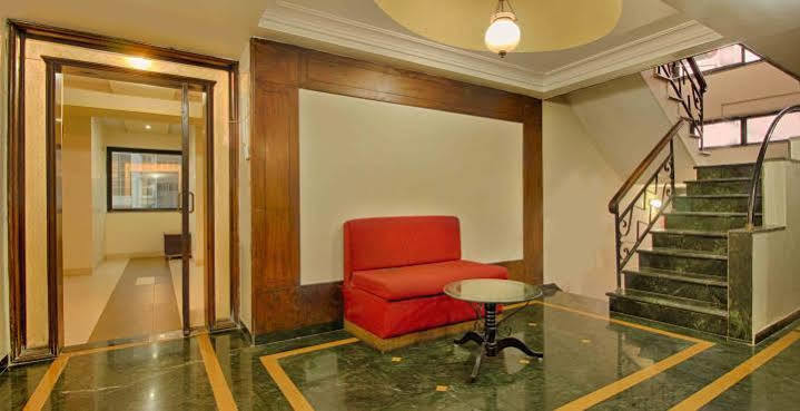 Parth Residency Hotel Ахмедабад Екстериор снимка